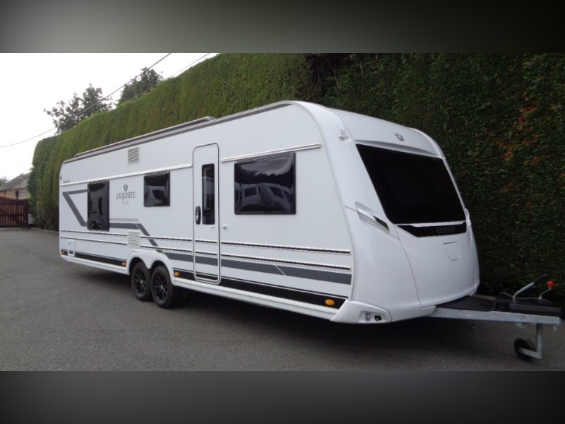 White 2024 LMC 685 VIP Exquisit 5 BERTHFIXED TRANSVERSE ISLAND BED CARAVAN in Coalville